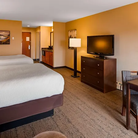 Best Western Plus Superior Inn-3