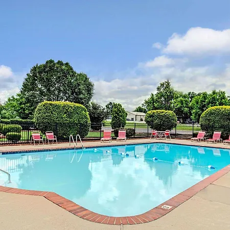 Ramada By Wyndham Murfreesboro-3