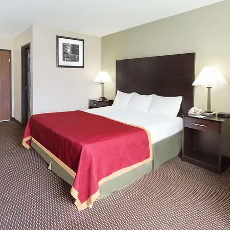 Baymont By Wyndham Beloit-3