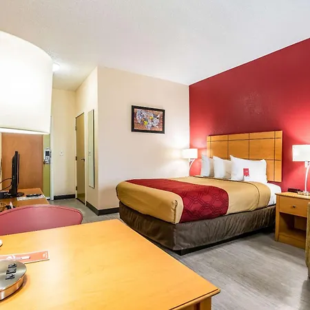 Econo Lodge Topeka At Wanamaker-2