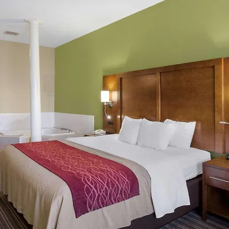 Comfort Inn & Suites Fayetteville-University Area-2