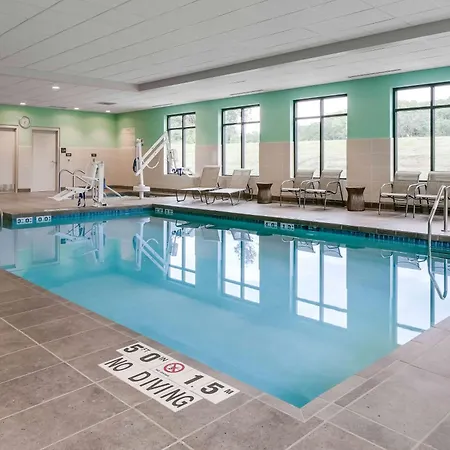 Hampton Inn & Suites-Hudson Wisconsin-2