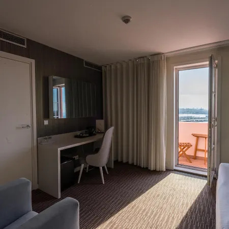 The One Grand Hotel Da Povoa - By Mhmb Collection-3