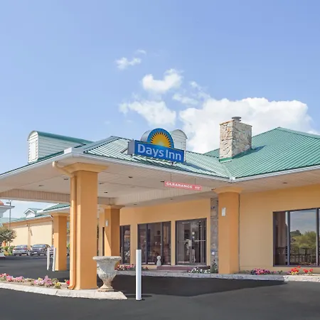 Days Inn By Wyndham Lenoir City-3