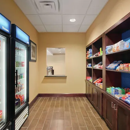 Hampton Inn & Suites Millington-2