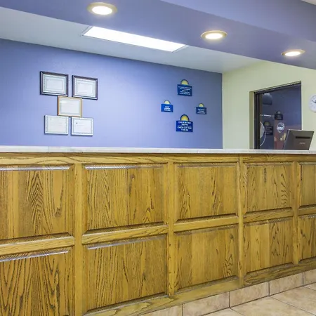 Days Inn By Wyndham Kingman West-3