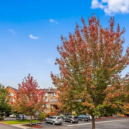 Best Western Plus Vancouver Mall Drive-2