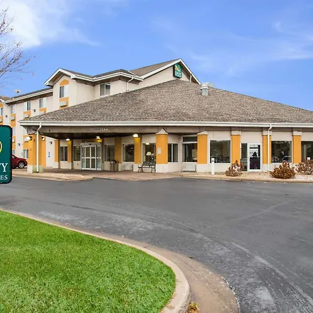 Quality Inn & Suites Menomonie-2