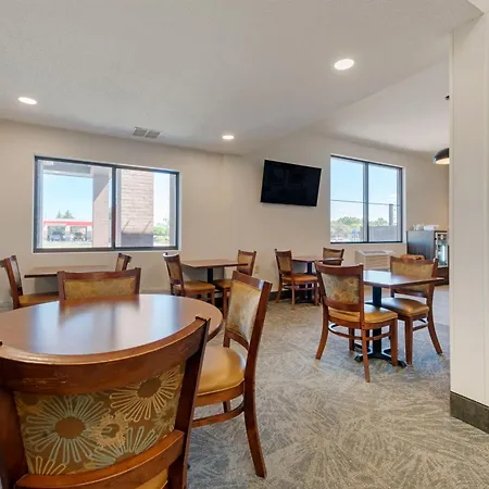Quality Inn St Cloud West-3