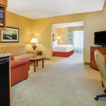 Holiday Inn Express & Suites Bloomington By Ihg-3