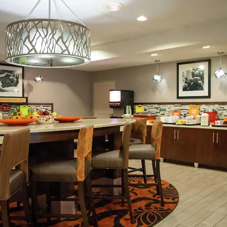 Hampton Inn St. Louis-Chesterfield-2