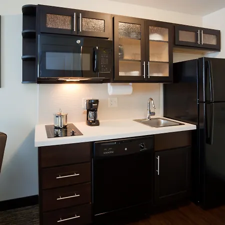 Candlewood Suites Bemidji - Paul Bunyan-3