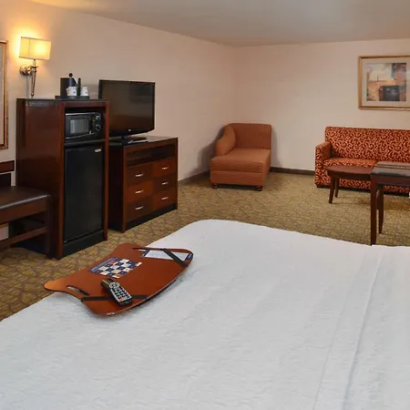Hampton Inn & Suites Tacoma-2
