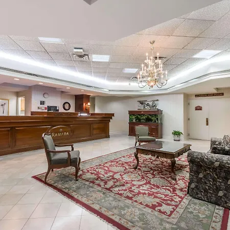 Ramada Plaza By Wyndham Hagerstown-3