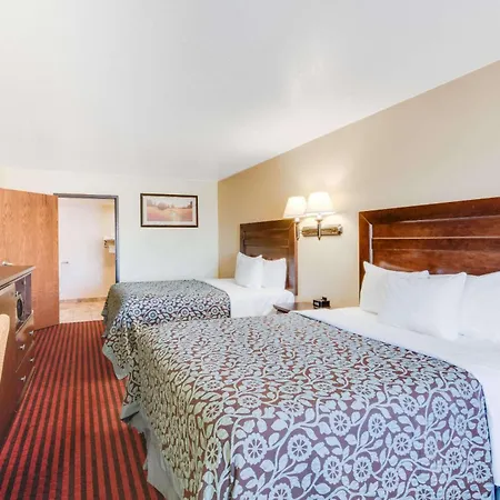 Days Inn By Wyndham Fort Stockton-3