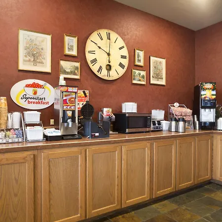 Super 8 By Wyndham Troy-3