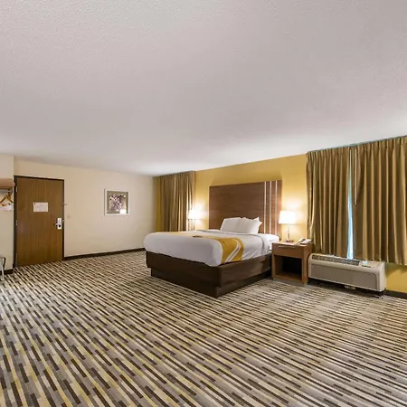 Quality Inn Michigan City South-3