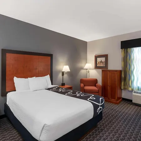 La Quinta By Wyndham Rifle-3