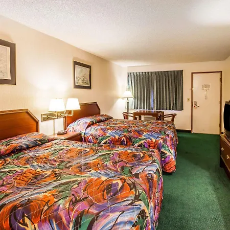 Econolodge Everett-2