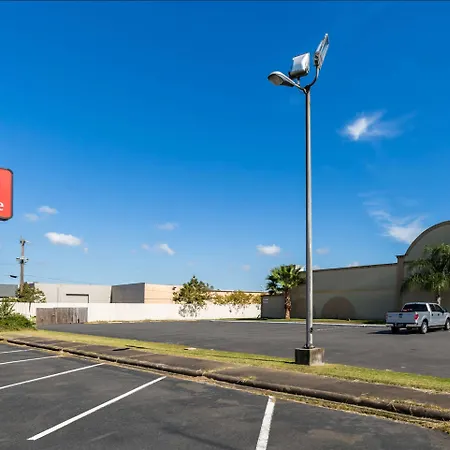 Econo Lodge Baytown-3