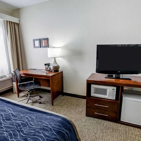 Comfort Inn Kearney - Liberty-3