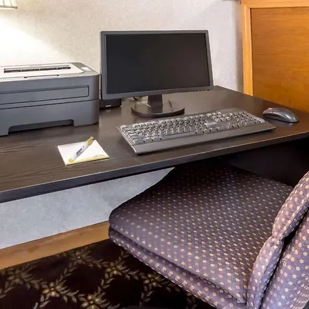 Days Inn By Wyndham Plymouth-3