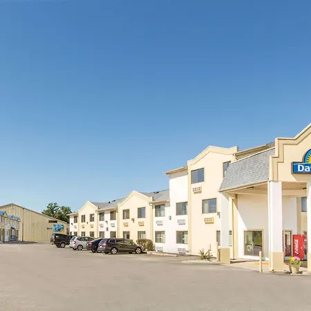 Days Inn By Wyndham Effingham-2