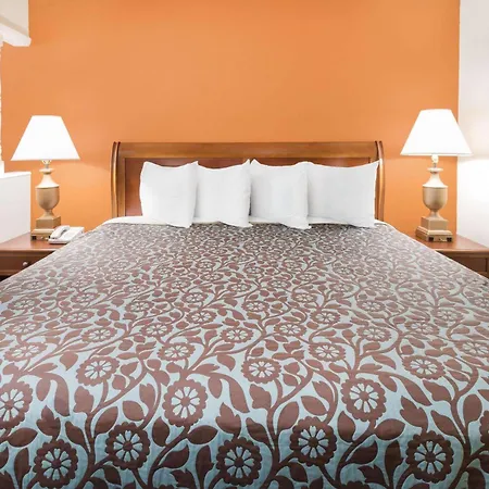 Days Inn By Wyndham Orangeburg South-2