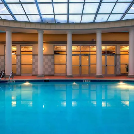 Radisson Hotel Cincinnati Riverfront-3