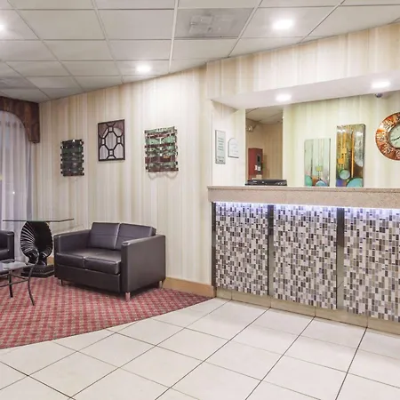 Ramada By Wyndham Lebanon-3