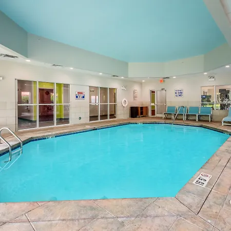 Holiday Inn Express & Suites Statesville-3