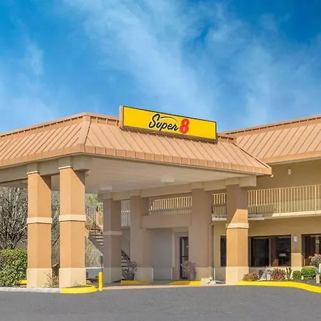 Super 8 By Wyndham Knoxville North/Powell-2