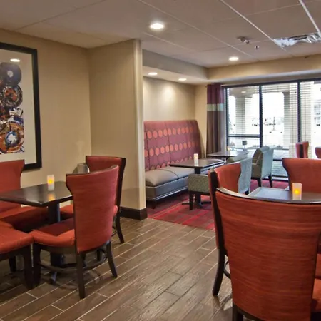 Hampton Inn Columbus-South-2