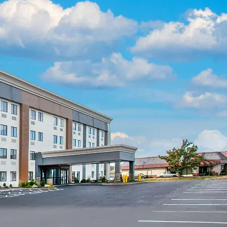 La Quinta Inn & Suites By Wyndham St Louis Hazelwood North-2
