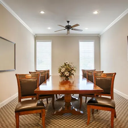 Surestay Hotel By Best Western Leesville-2