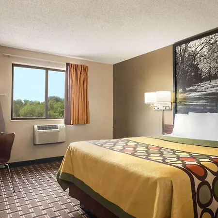 Super 8 By Wyndham Mayfield-2