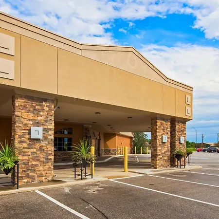 Crossroads Hotel & Event Center-3
