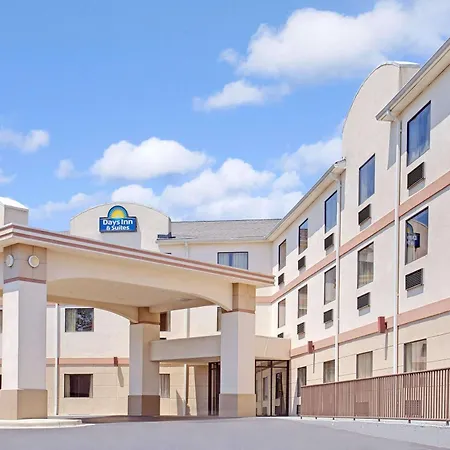 Days Inn & Suites By Wyndham Laurel Near Fort Meade-3