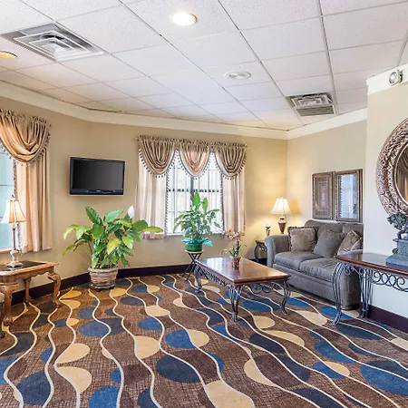 Econo Lodge-2