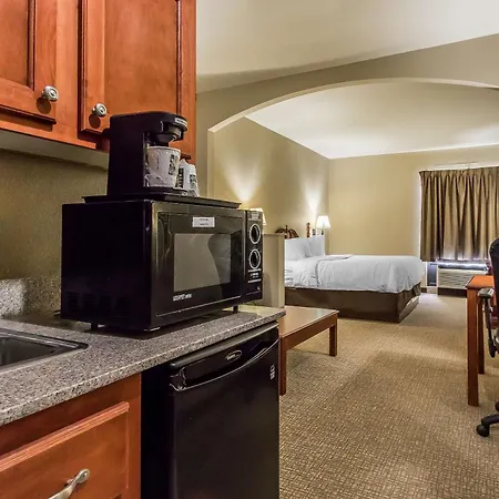Quality Suites New Iberia-2