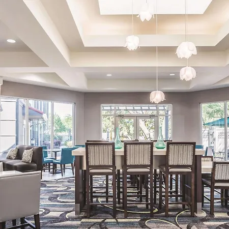 La Quinta By Wyndham Orlando Lake Mary-3