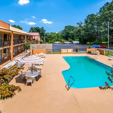 Quality Inn & Suites Corinth West-3