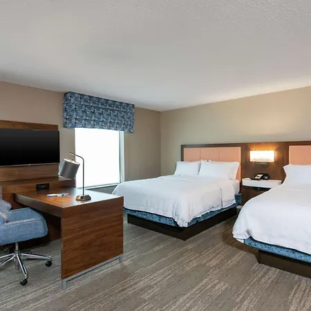 Hampton Inn & Suites Marshalltown-2