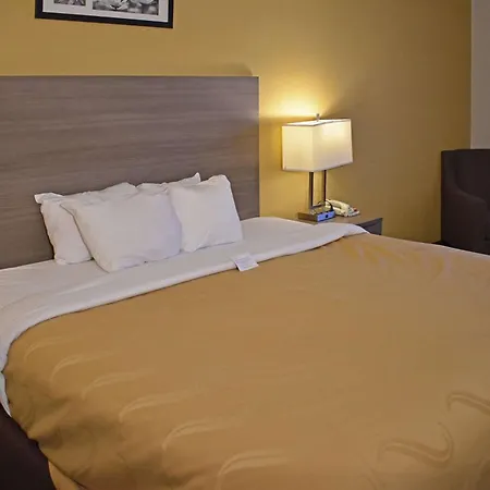 Quality Inn & Suites Kearneysville - Martinsburg-3