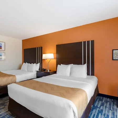 Quality Inn & Suites Keokuk North-3