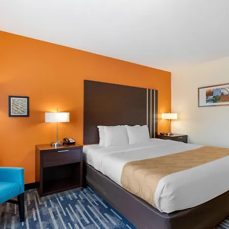 Quality Inn & Suites Keokuk North-2
