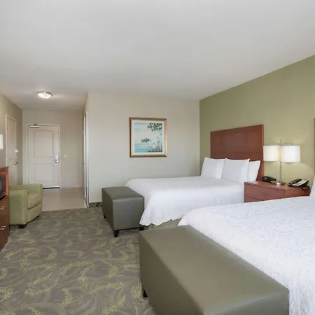 Hampton Inn & Suites Astoria-3
