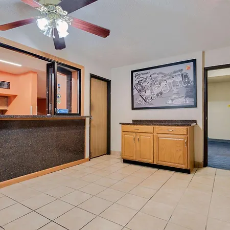Hillside Inn & Suite-3