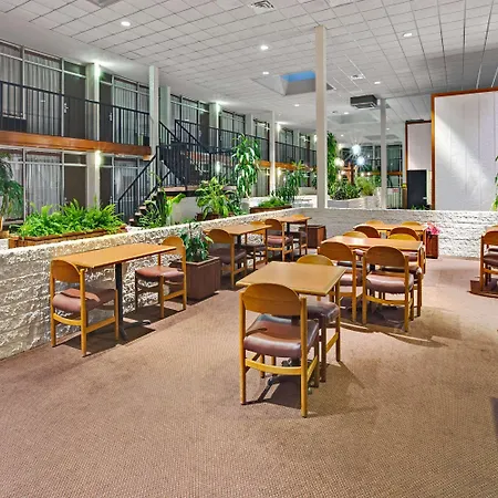 Super 8 By Wyndham Norman-2