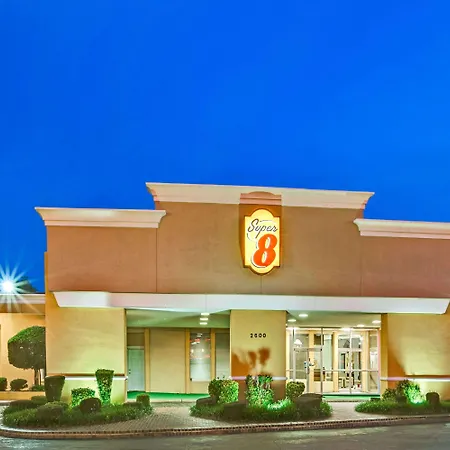 Super 8 By Wyndham Norman-3